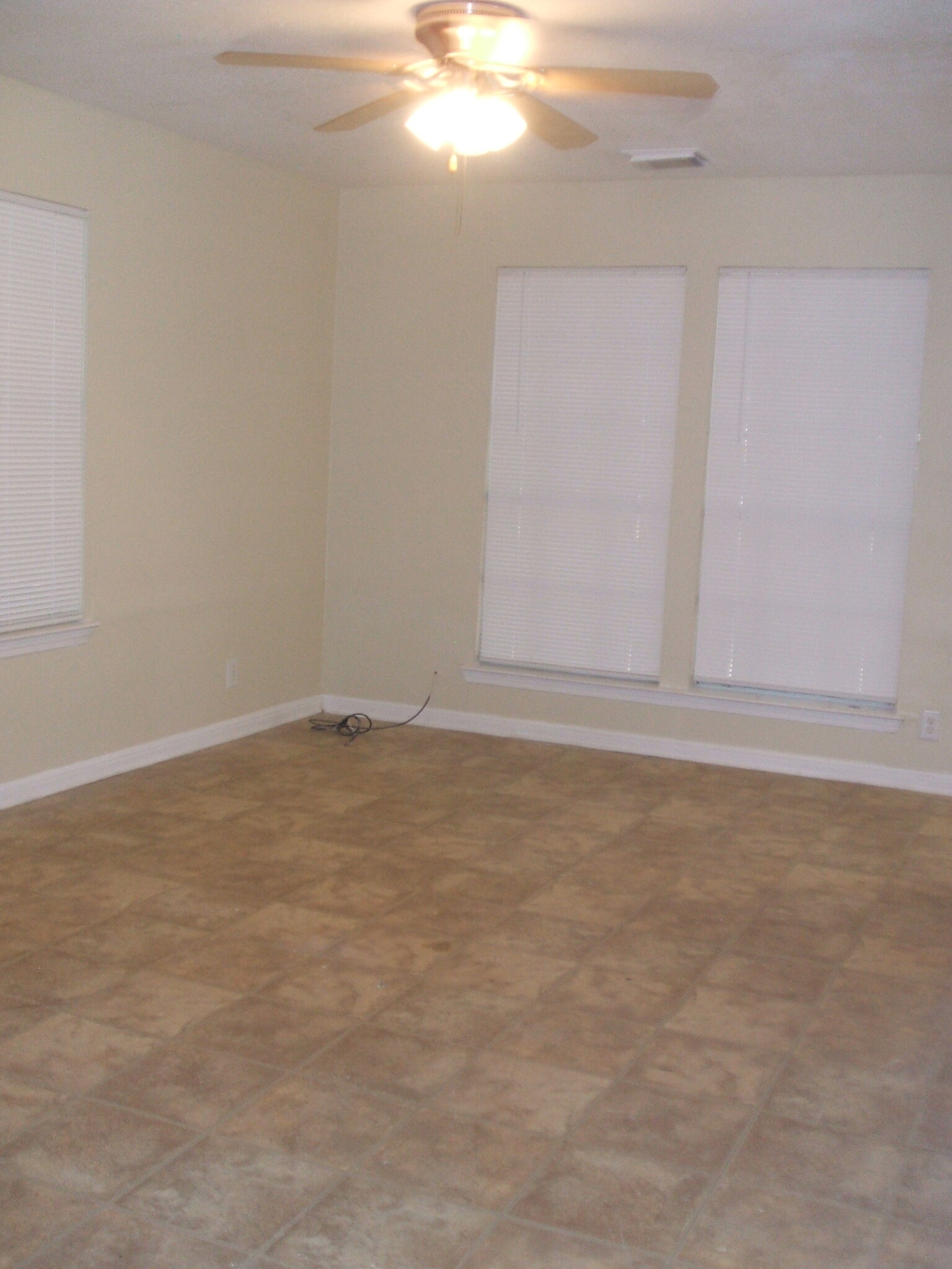 Main Room #2 - 11180 Bethany Way