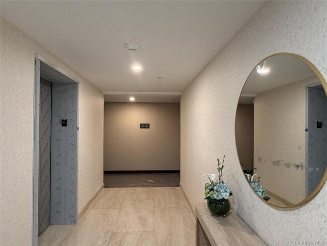 Building Photo - 33-71 Prince Street Unit 6L