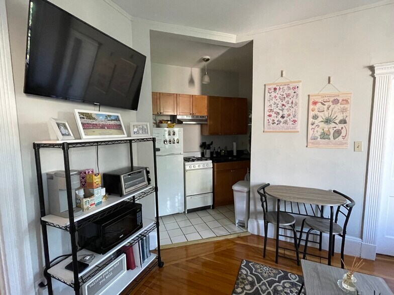 Building Photo - 38 Hemenway St