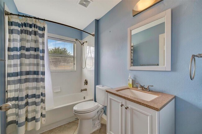 Building Photo - 4802 Bookelia Cir