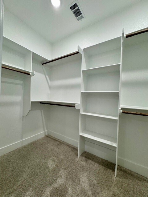 Building Photo - 12 Beneraird Ln