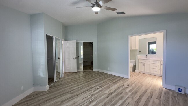 Building Photo - 13285 Opal Ln