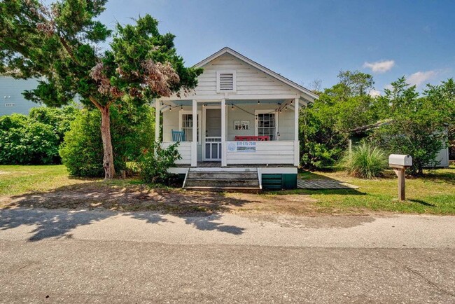 Primary Photo - 5 Oystershell Ln