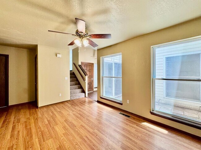 Building Photo - 415 Timberwind Rd