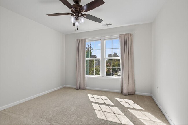 Building Photo - Beautiful 3-Bedroom Home in Virginia Beach...