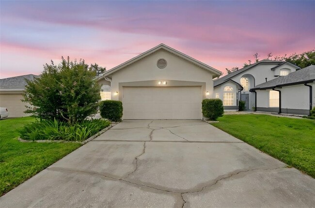 Building Photo - 5730 Parkview Lake Dr
