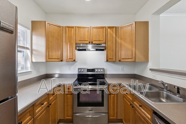 Building Photo - 11418 Savannah Creek Dr