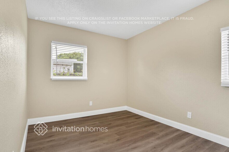 Building Photo - 142 Country Club Cir