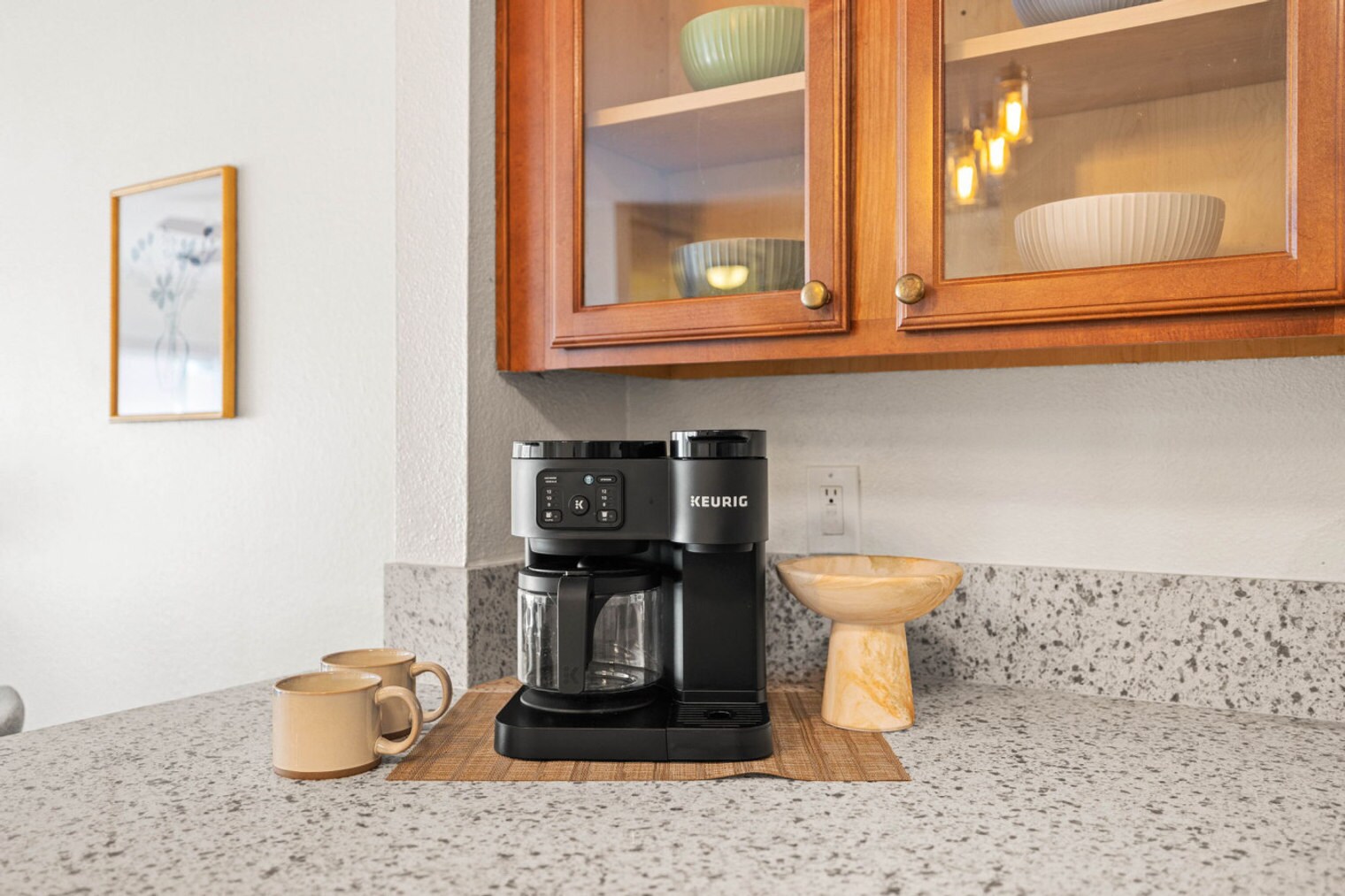 Building Photo - 3030 Suncrest Dr