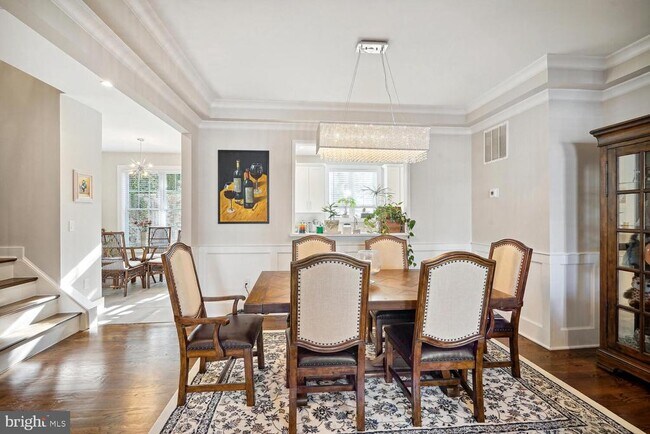 Building Photo - 1555 Rivertown Pl