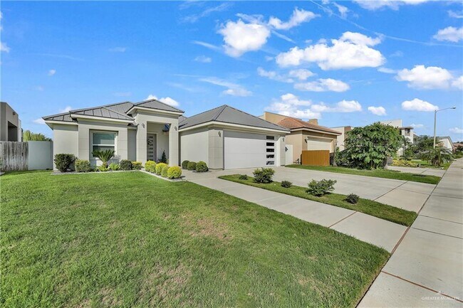 Building Photo - 37 Providence Ave