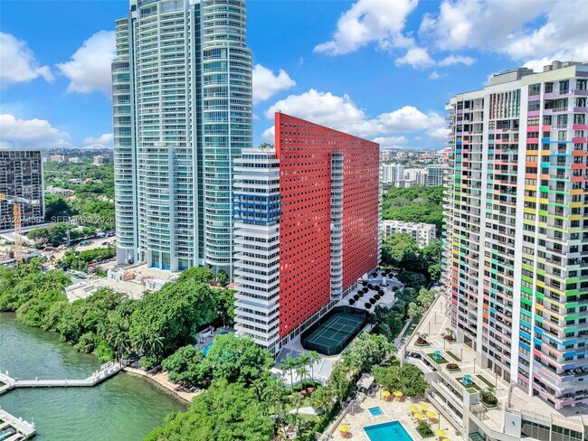 Building Photo - 1627 Brickell Ave