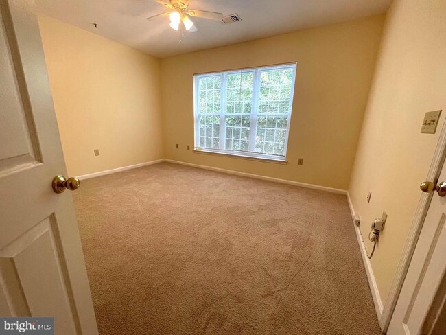 Building Photo - 2203 Westcourt Ln