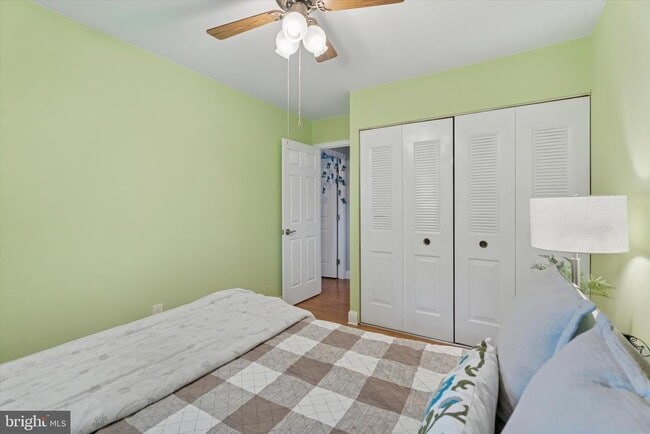 Building Photo - 205 Woodside Cir