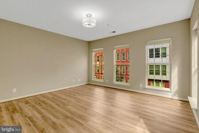 Building Photo - 42790 Lauder Terrace