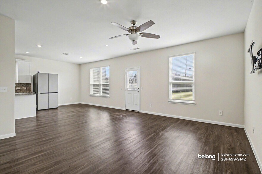 Building Photo - 6918 Telean St