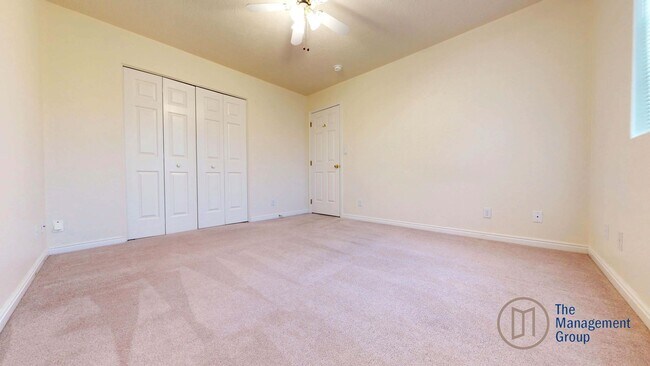Building Photo - 37 E 675 S