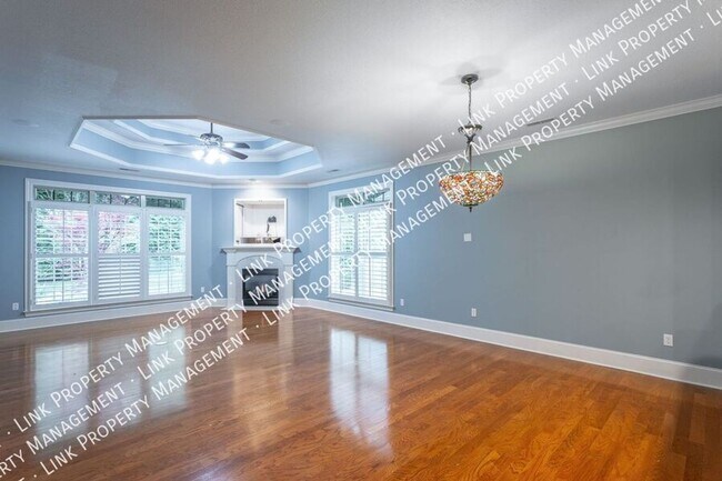 Building Photo - Coming Soon!  Almost 1800 sf Townhome in Hixson