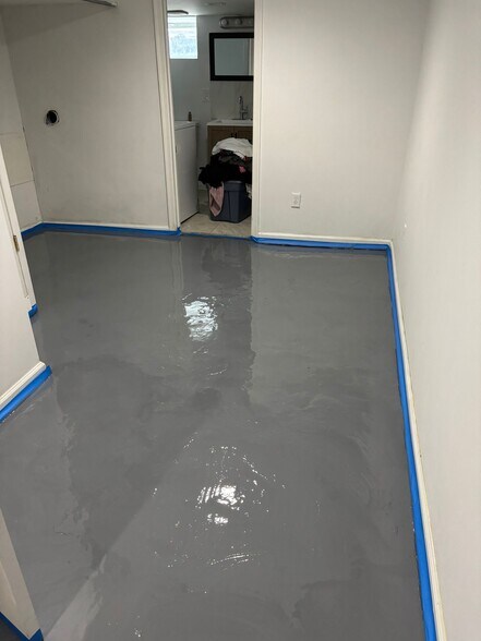 Building Photo - 6023 Summer St