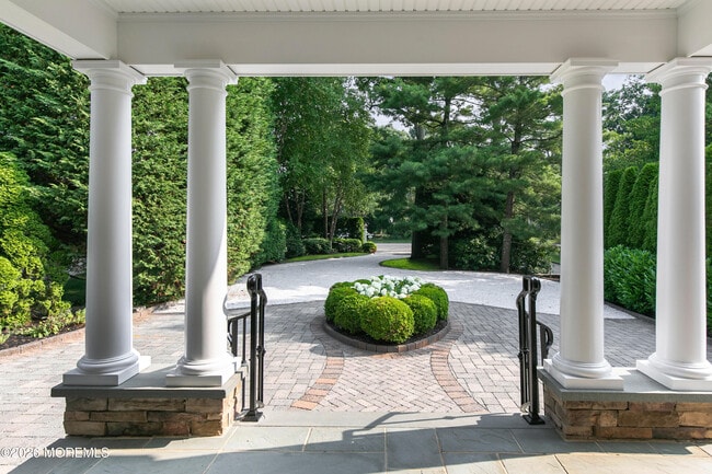 Building Photo - 619 Beacon Blvd