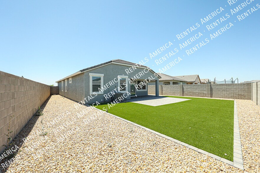 Building Photo - 38060 W Frascati Ave