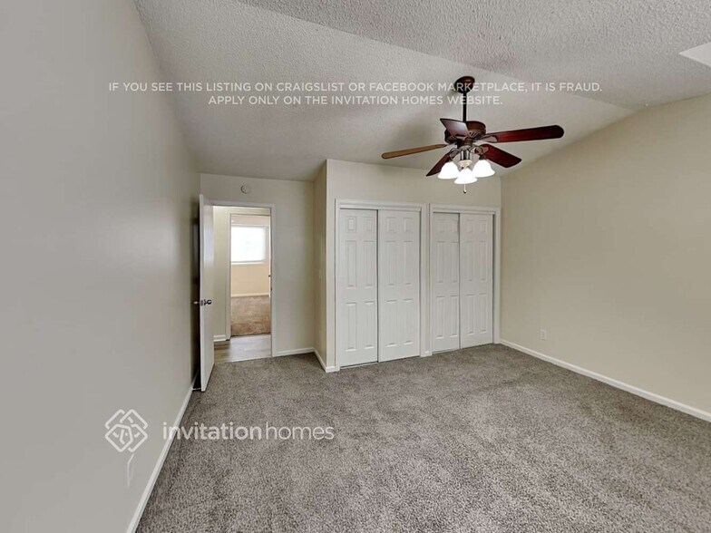 Building Photo - 18900 E Chaffee Pl