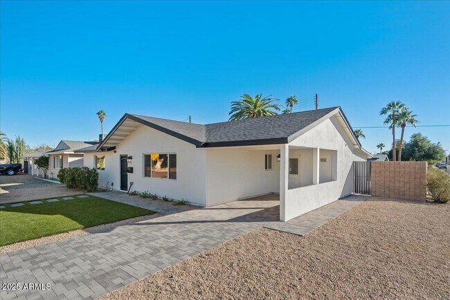 Building Photo - 2623 N 74th Pl