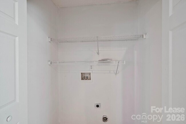 Building Photo - 10630 Sleigh Bell Ln