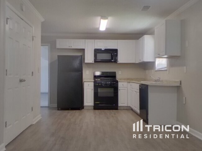 Building Photo - 2161 Eagles Nest Circle Decatur GA