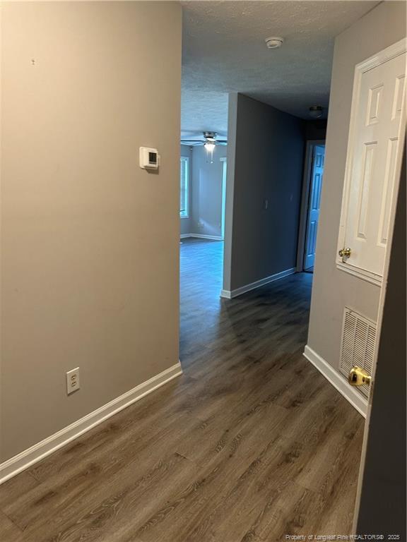 Building Photo - 1001 Brookhollow Dr