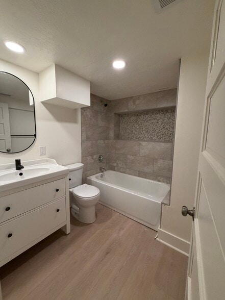 Building Photo - 264 E 4800 S