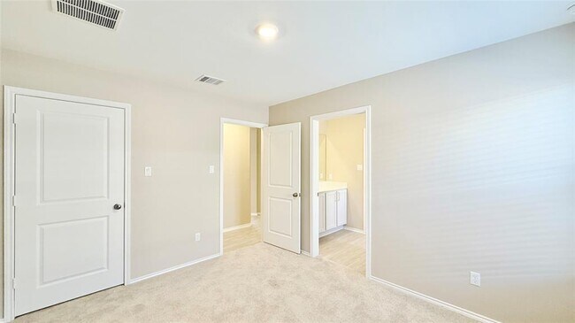 Building Photo - 1517 Chapel Rnch Rd