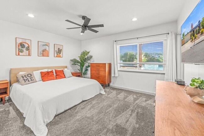 Building Photo - 1558 Wakefield Ave