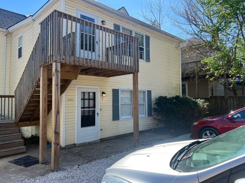 Building Photo - 326 E High St