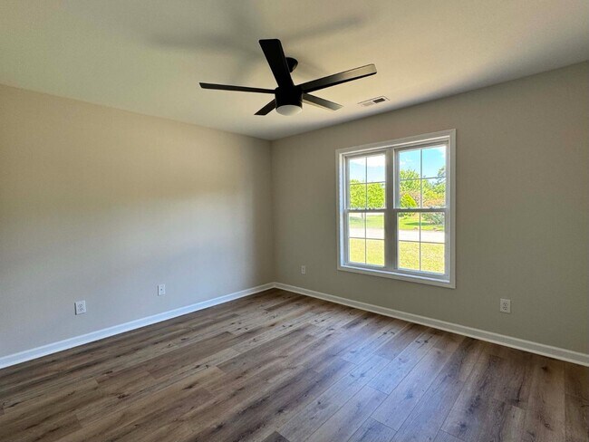 Building Photo - 6331 Shire Ln