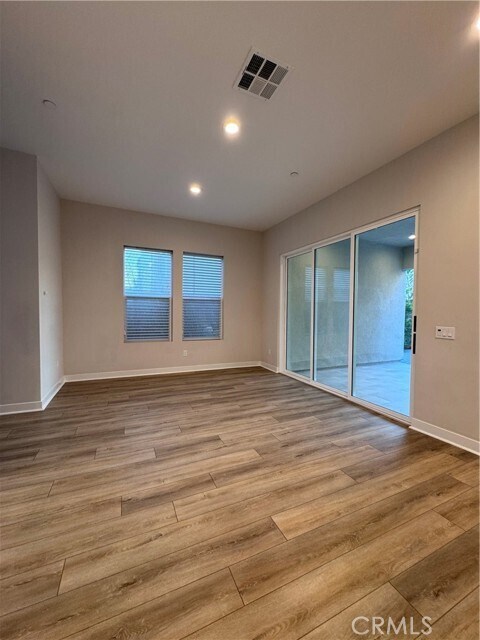 Building Photo - 211 Pin Ln