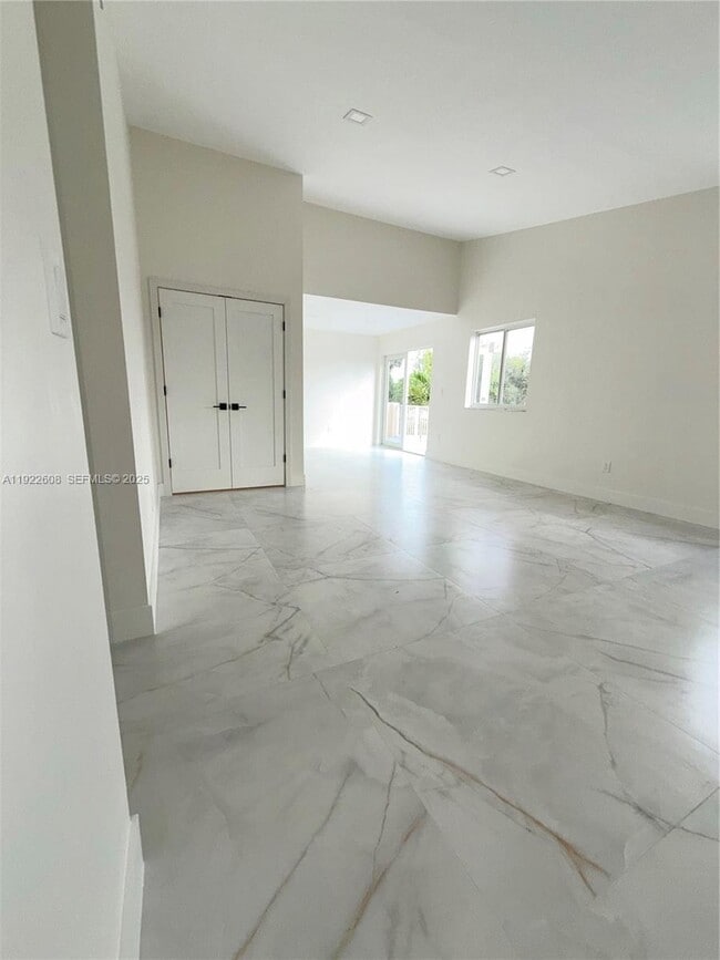 Building Photo - 15254 SW 109th St