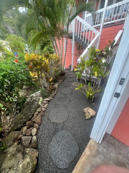 Building Photo - 51-171-171 Ka?a?awa Park Ln