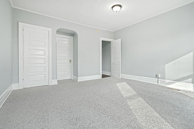 Building Photo - Coming Soon - Spacious 5 Bedroom, 1 Bath H...