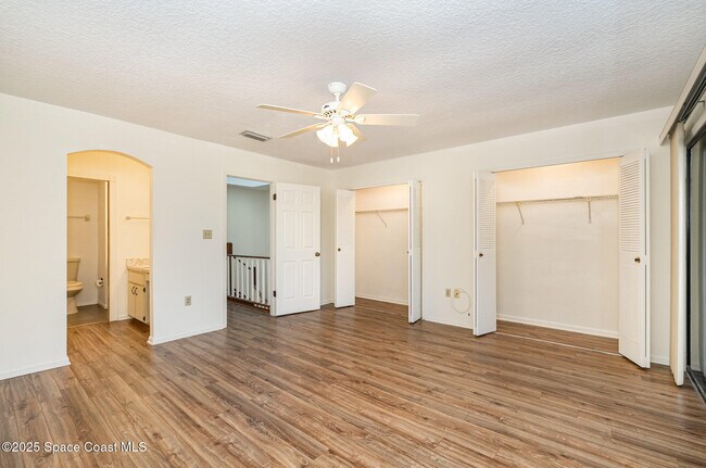 Building Photo - 3549 Muirfield Dr