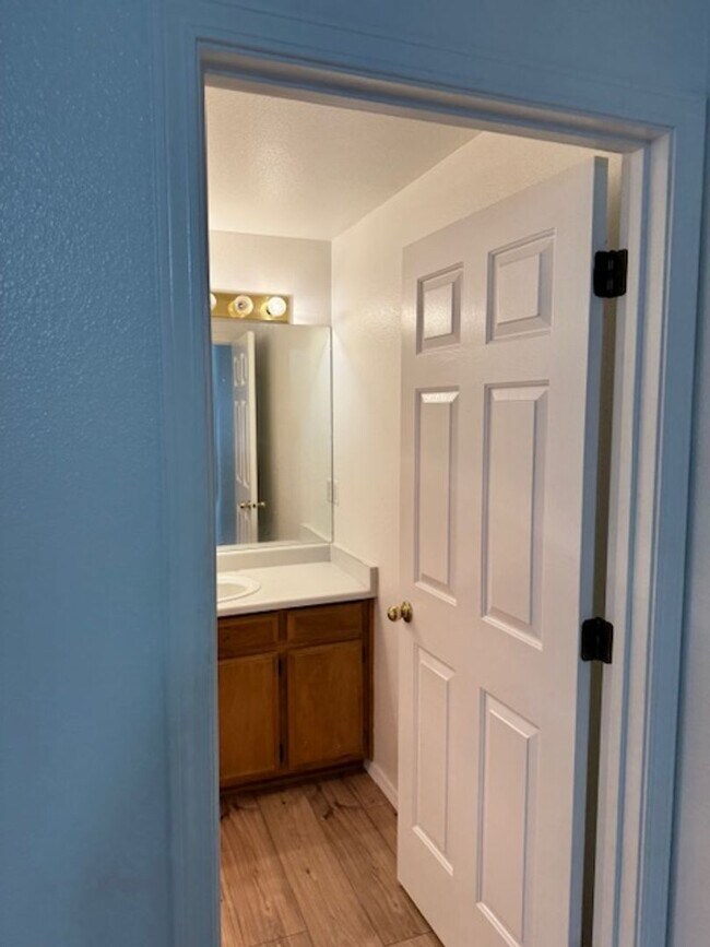 Building Photo - 572-574 COUNTRYSIDE