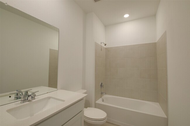 Building Photo - 21723 Colonial Medow Creek Trl