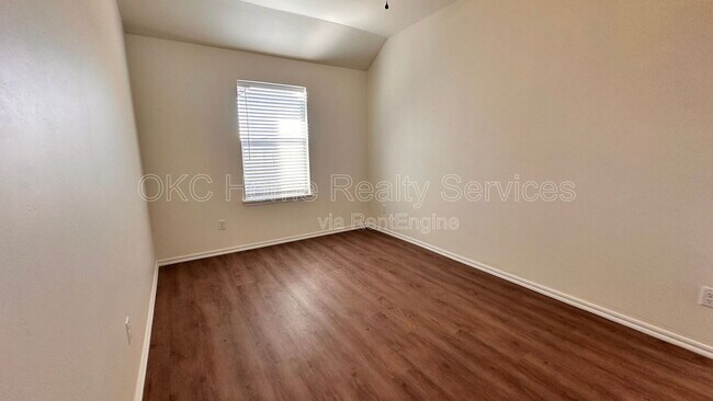 Building Photo - 11417 N University Ave