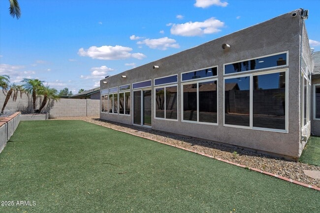 Building Photo - 6822 E Kelton Ln