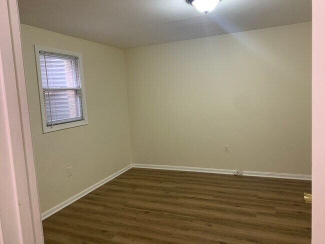 Bedroom - 7536 Westlake Ter