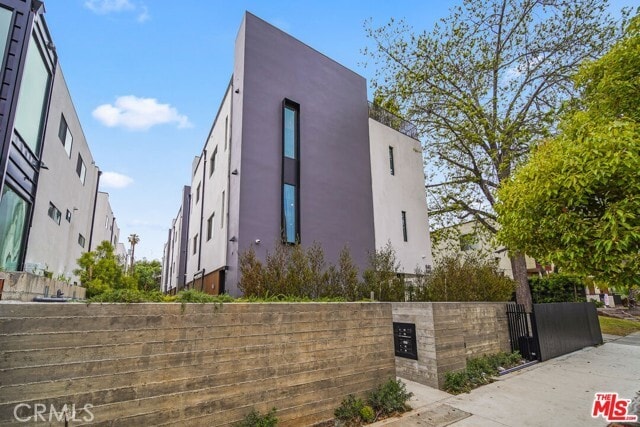 Building Photo - 849 Mariposa Ave