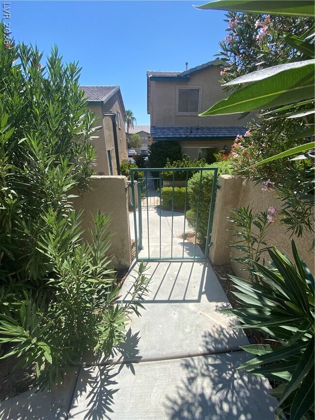 Building Photo - 5264 Sacha Way