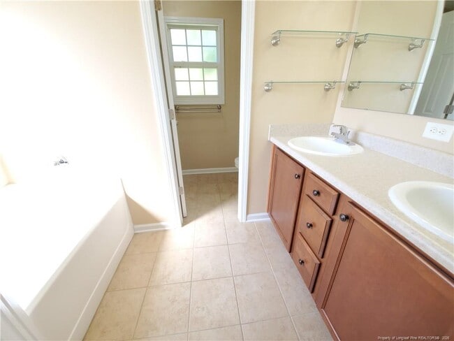 Building Photo - 1665 Kershaw Loop