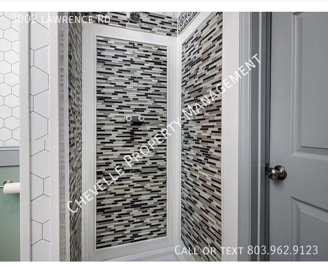 Building Photo - 3002 Lawrence Rd