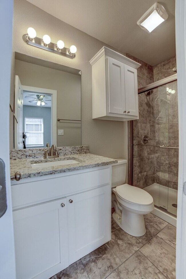 Building Photo - Dreamy Craftsman 3/2 Expertly Remolded